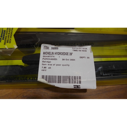 6435 - Three Michelin Hydroedge Wiperblades (18