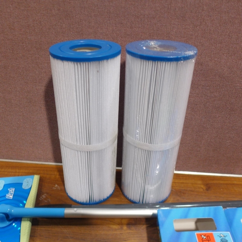 6446 - Three Flash Speedmops Starter and Hot Tub Filters     (342-319-321) *This lot is subject to Vat