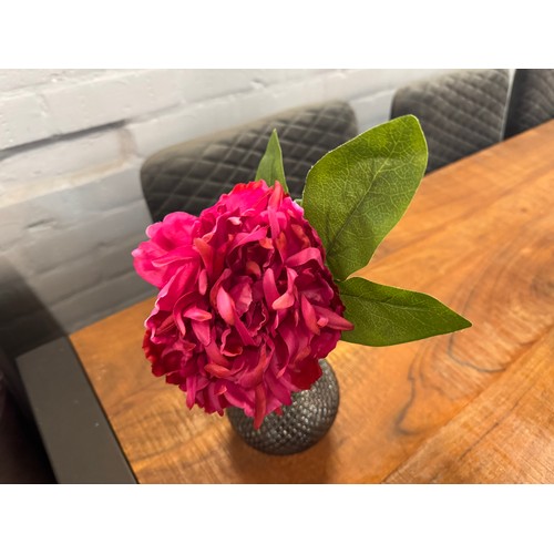 3011 - An artificial pink Peony in a ball vase, H 23cms (50328001)   #