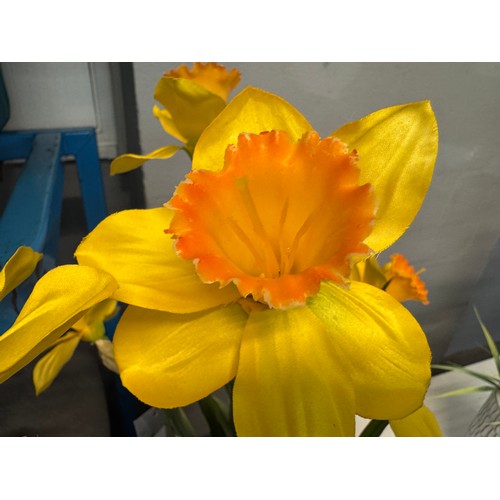 3048 - A tall potted artificial Daffodil arrangement, H 56cms (50564211)   #