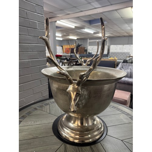 3061 - A chrome stag head decorated centre piece champagne cooler