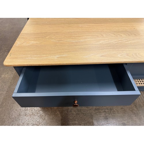 3240 - A Portland blue coffee table