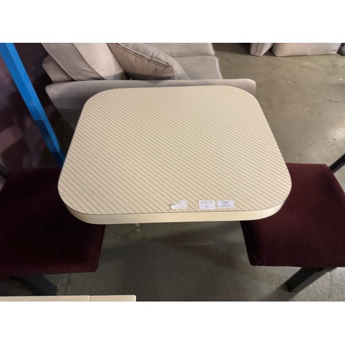 3284 - A two seater cafe table