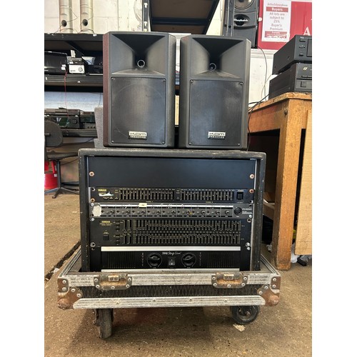 5084 - A flight case fitted with an IMG stage line, a Yamaha 9203 A graphic equalizer, phonic P801 mixer, Y... 