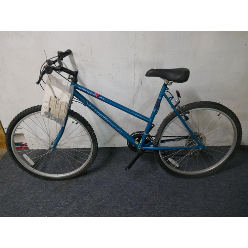 5291 - A Universal Cycles Sierra Nevada 15-speed Shimano equipped ladies bike