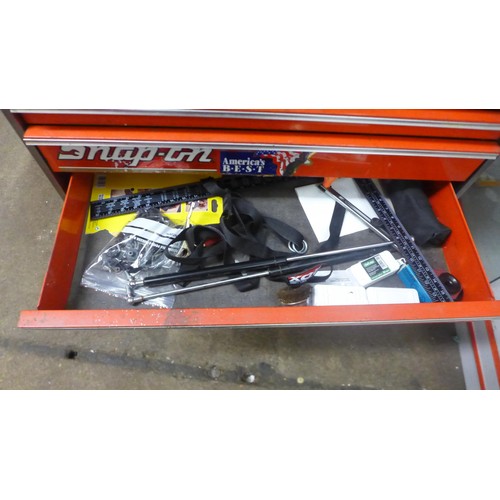 5032 - A Snap-On toolbox with a large quantity of tools including a Clarke 225pc circlip retaining spring s... 