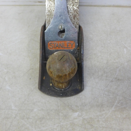 5014 - 3 wood planes - Stanley and Bailey No.6, Stanley No.4½ and Record No.078 and a Cookes hole cutter