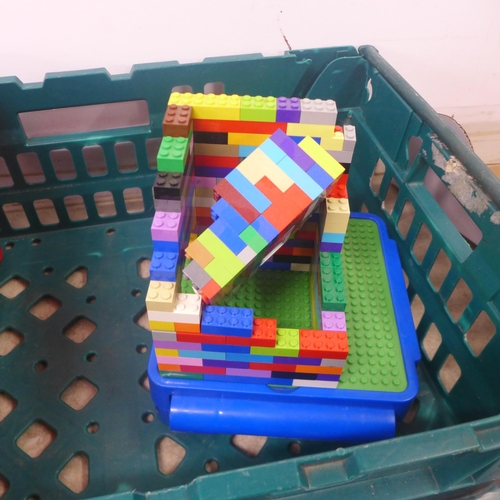 5070 - A quantity of LEGO