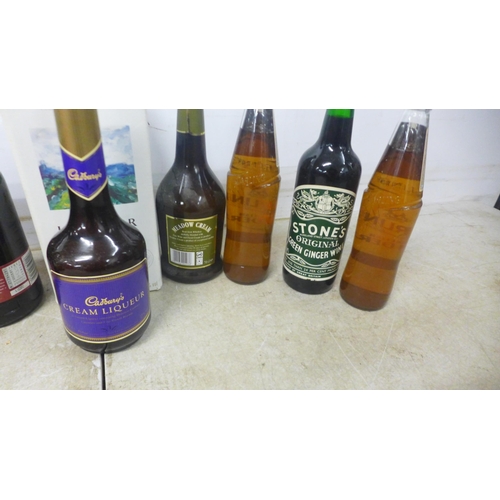 5084 - A box of assorted wines and spirits including Cadbury's Cream Liqueur, Meadow Cream Original Blend, ... 