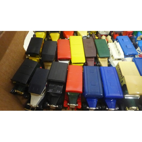 5089 - A quantity of die-cast model vehicles including Matchbox, Lledo, Corgi and Tomica