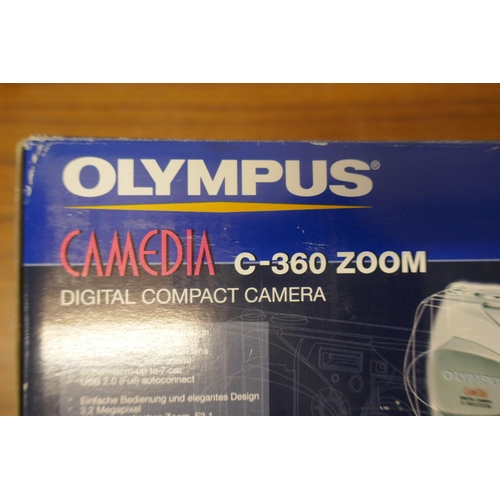 5317 - A boxed Olympus Camedia C-260 zoom digital camera