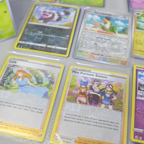 2021 - Over 500 Pokémon cards, including rare cards and holographic in protective wallets