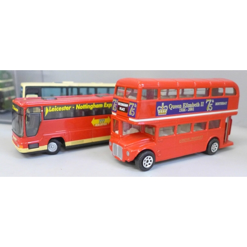 2081 - Eight die-cast model buses including Corgi and Matchbox