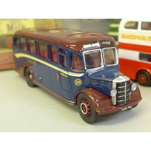 2081 - Eight die-cast model buses including Corgi and Matchbox