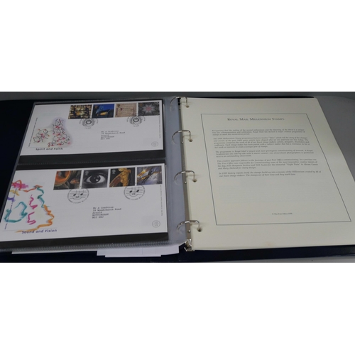 2101 - Great Britian; a carton including hundreds of Great Britain first day covers housed in six albums an... 