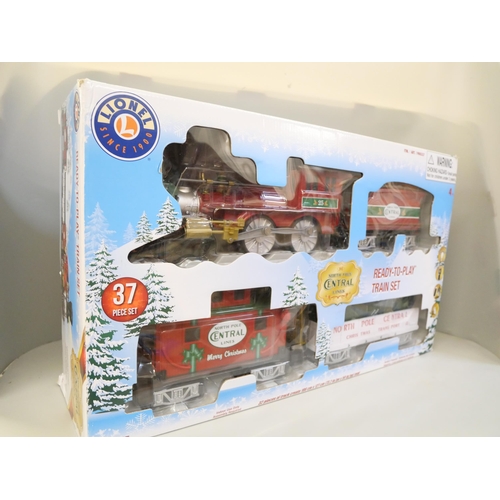 2115 - A Lionel North Pole Central Lines train set, boxed