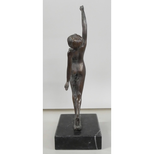 2227 - A 20th century Art Deco style bronze nude on a marble plinth, after Noke, 28cm