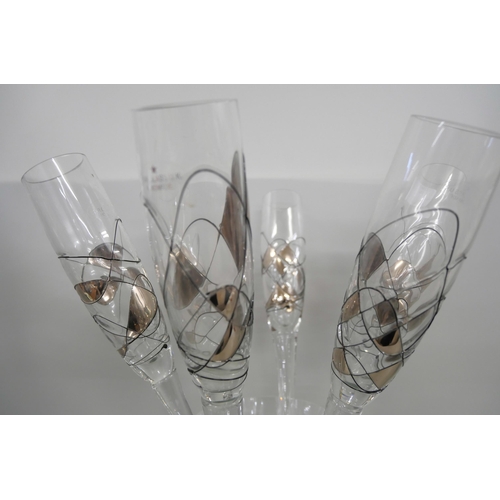 2231 - A Cornet Barcelona champagne set