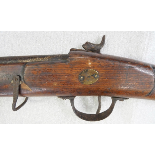 2254 - A 19th Century style ornamental rifle **PLEASE NOTE THIS LOT IS NOT ELIGIBLE FOR IN-HOUSE POSTING AN... 