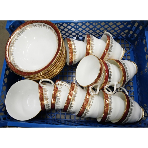 2274 - A collection of Duchess 'Winchester' dinnerware **PLEASE NOTE THIS LOT IS NOT ELIGIBLE FOR IN-HOUSE ... 