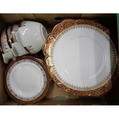 2274 - A collection of Duchess 'Winchester' dinnerware **PLEASE NOTE THIS LOT IS NOT ELIGIBLE FOR IN-HOUSE ... 