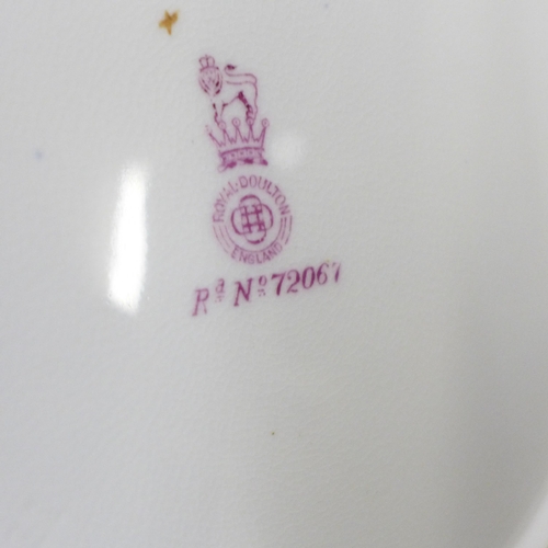 2287 - A collection of decorative plates and dishes including Spode and Doulton Burslem **PLEASE NOTE THIS ... 