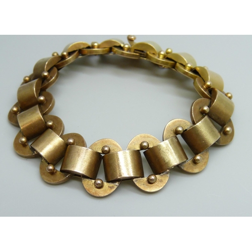 7007 - A Victorian yellow metal bracelet, 24.3g