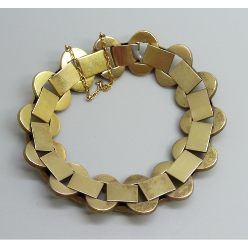 7007 - A Victorian yellow metal bracelet, 24.3g