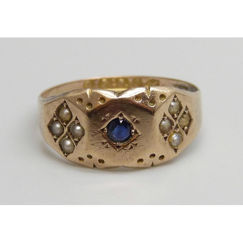 7066 - A Victorian 9ct gold ring, Chester 1886, 1.6g, K