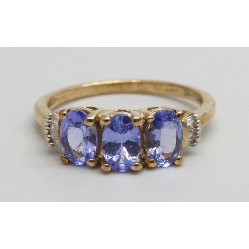 7078 - A 9ct gold, tanzanite and diamond ring, with certificate, 2.3g, N/O