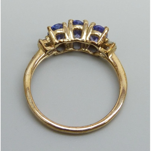 7078 - A 9ct gold, tanzanite and diamond ring, with certificate, 2.3g, N/O