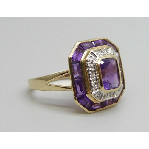 7087 - A 9ct gold Art Deco style amethyst and diamond ring, 3.9g, O