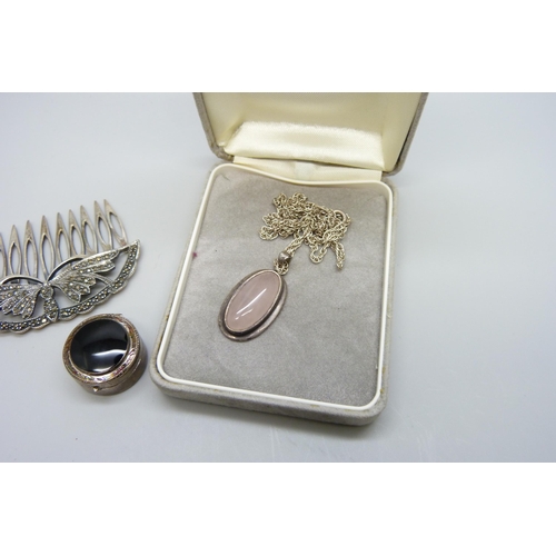 7147 - A silver comb set with marcasite, a silver rose quartz pendant on chain and a silver pill box set wi... 