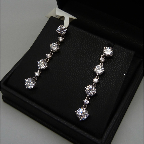 7155 - A pair of 925 silver earrings with Swarovski cubic zirconia, 9g