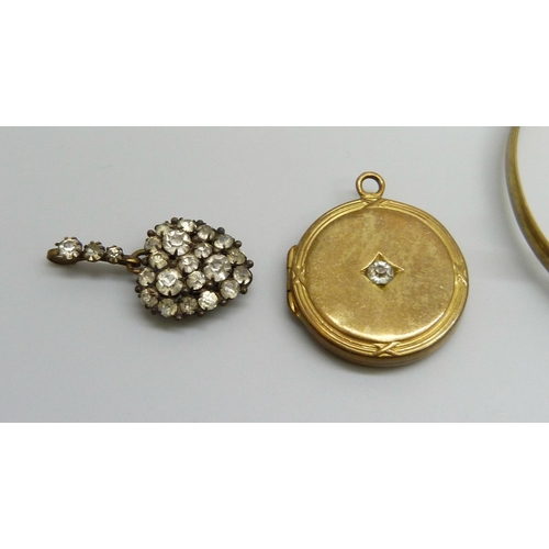 7163 - A collection of Victorian jewellery; two pendants, two photograph pendants, a locket and a mining ba... 