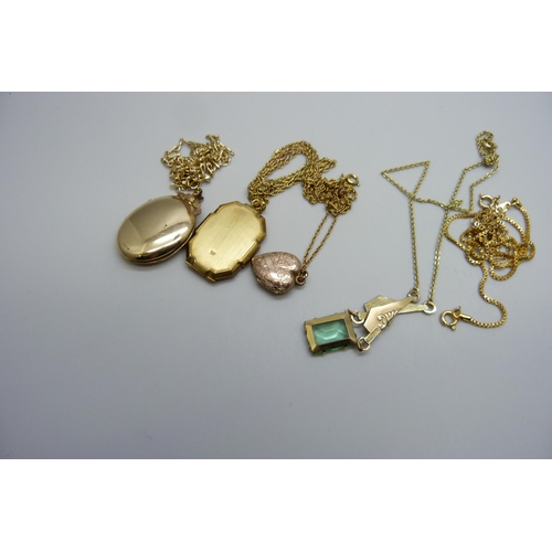 7167 - A collection of gold plated jewellery including a rolled gold locket and an Art Deco necklace