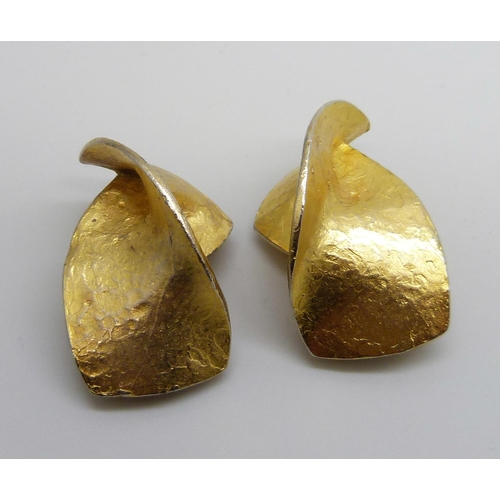 7170 - A pair of French designer earrings signed Delphine Nardin, Paris