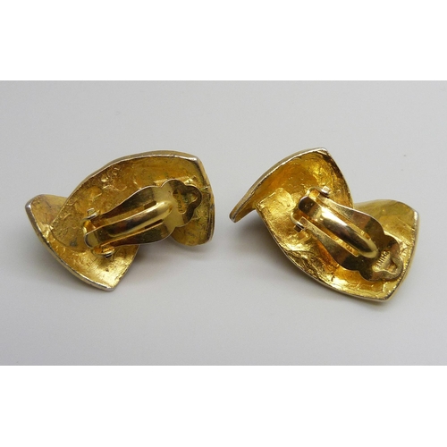 7170 - A pair of French designer earrings signed Delphine Nardin, Paris