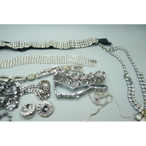 7187 - A collection of paste set costume jewellery