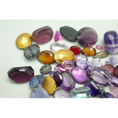 7189 - A collection of unmounted gemstones, etc.