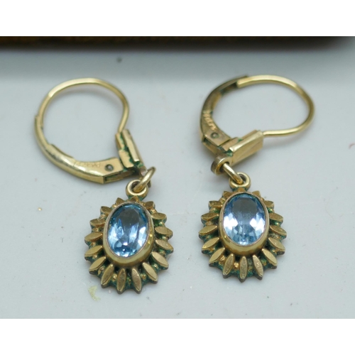 7218 - An Edwardian rolled gold pendant and chain, vintage rolled gold earrings and a 9ct gold and silver e... 