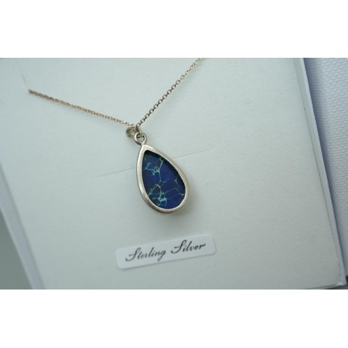 7231 - A silver and Lapis lazuli pendant, 5.3g