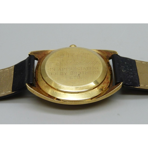 7269 - An 18ct gold Zenith automatic 28800 wristwatch, with original box and papers, case back bears inscri... 