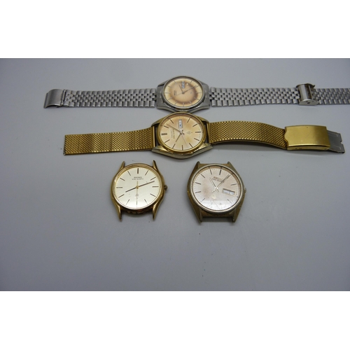 7284 - Three Seiko King Quartz wristwatches and one other Seiko Quartz wristwatch