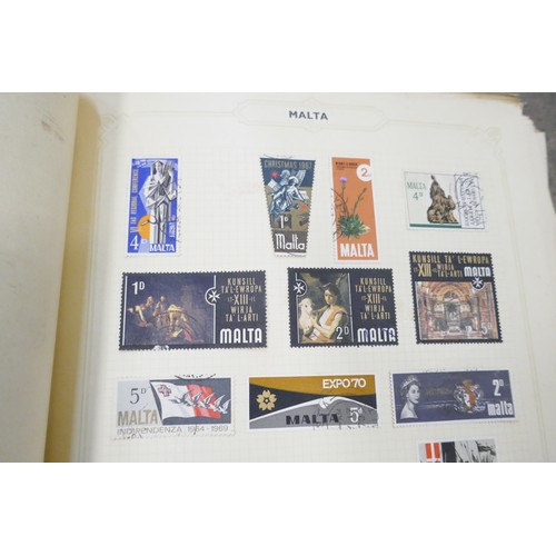 2111 - Six albums of stamps, mid 20th century, Britain, Australia and worldwide