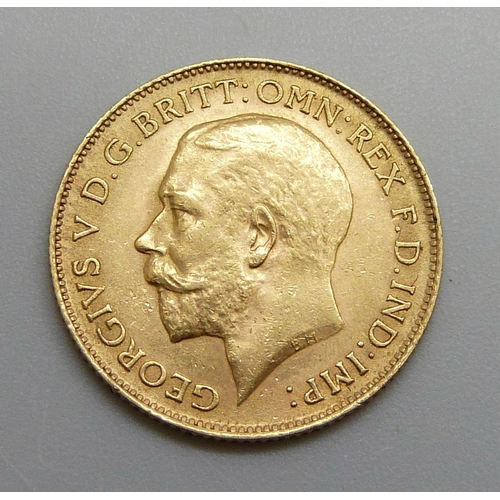 7328 - A George V 1913 half sovereign