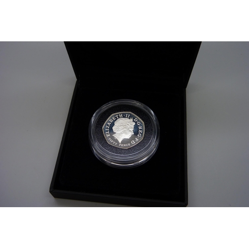 7338 - Coins; The Royal Mint 2009 250th Anniversary of Kew Gardens silver proof Piedfort 50p coin, with cer... 