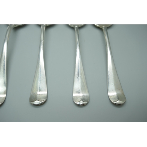 7364 - A set of six silver dessert spoons, 339g, 17.5cm