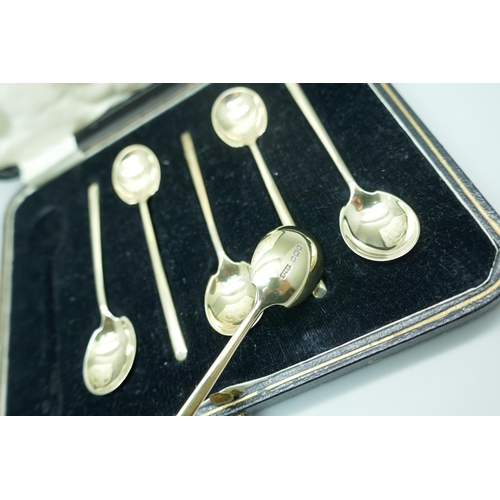 A Set Of Six Silver Gilt Coffee Spoons, Cased, 34g