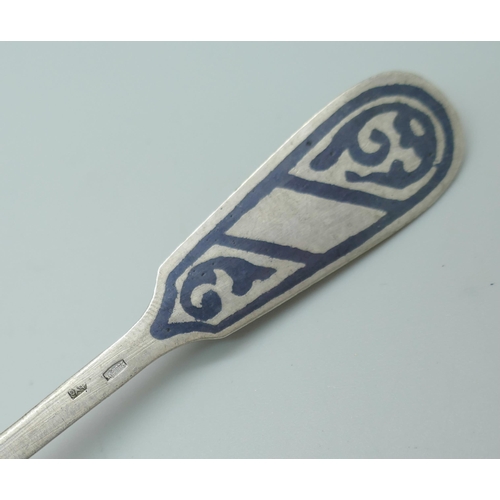 7390 - A Russian Niello silver spoon